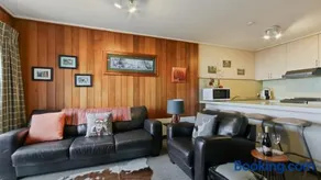 1750 Hotham 4 - Image 3