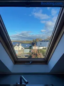 Kinvara harbour retreat - Image 5