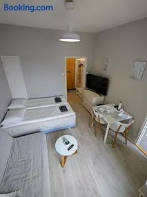 Foliate Living Verso - Image 1