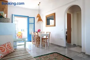 Paros Book'Inn - Image 3
