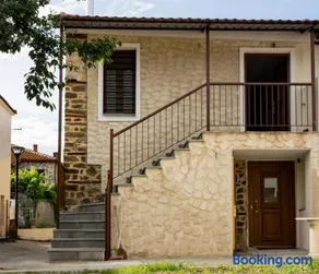 Marianthi's Stone House - Image 1
