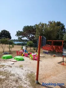 Grand Veles camp - Image 3