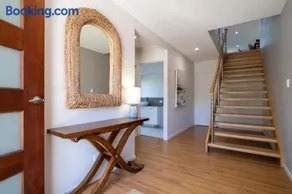 The Sunset Apartment on Orealla - Image 3