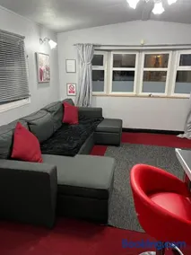 Cosy Caravan near the beach - Image 4