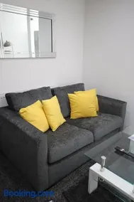 Halifax House, Studio Apartment 213 - Image 4