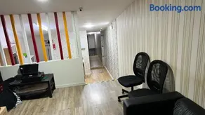 Majestic Hostel Porto - Image 2