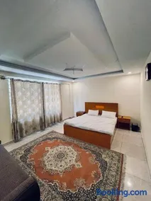 Lee Rivage Inn - Image 4