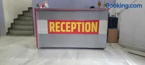 OYO Home Laxmi Inn Near Indira Nagar Metro Station - Image 4