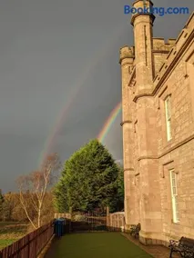 Langhouse Castle Bed and Breakfast - Image 1