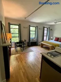Brooklyn charming studio apartment - Image 4