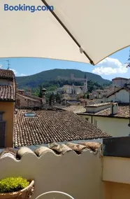 Sotto i tetti del borgo - Image 1