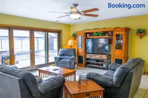 Meadow Creek Manor - Image 4