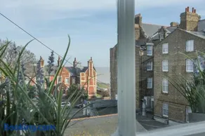 Sea View - Balcony - Free Parking - Image 3
