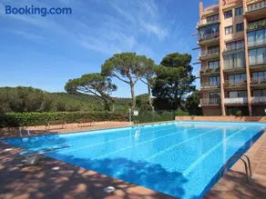 Los Pinos Apartament per 4 persones amb piscina comunitària a l'urbanització Los Pinos - Image 2