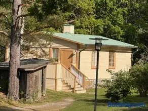 Exclusive Waterfront Archipelago House-Private Dock near Stockholm - Image 2