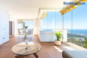 Venus Luxury Apartment - Image 1