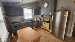 Pickett's Cottage - Restored Heritage Pioneer Home - Image 3