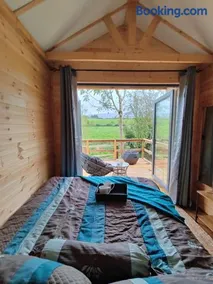 Riverside cabin - Image 5