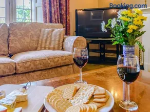 5 Bed in Harrogate oc-83663 - Image 3
