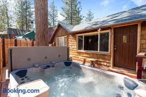 Boulder Pines - Boulder Bay Cabin with Hot Tub & Lake Walk - Image 1
