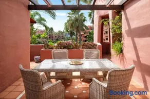 Beachfront Penthouse Pool Gym - Image 4
