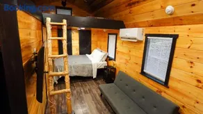 Black Bear Cabin- Woodland retreat near Red River Gorge - Image 2