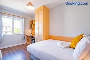 Spacious 4 Bed Apartment in Limerick City - Image 4