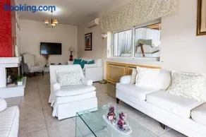 Athens Riviera Villa in Lagonissi with Pool & Garden - Image 4