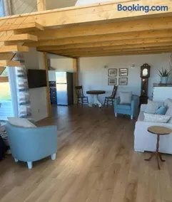 Luxury oceanfront escape - Image 2