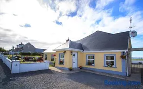 Beezies Self Catering Cottages - Image 3