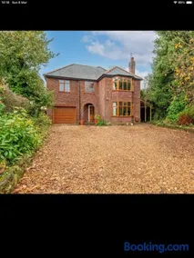 Beautiful views spacious 4 bed detached - Image 2