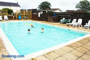 Luxury 2 Bed Holiday Home - Image 2