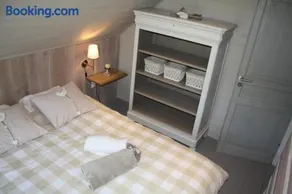 A l´Ombre Du Clocher - Image 2