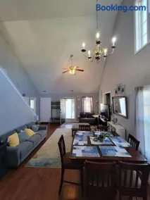 The Grove Cottage, Clayton 3B, 2.5B with King Beds - Image 1