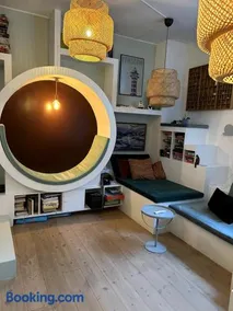 Lovely apartment with patio - Image 3