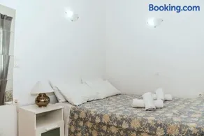 Nikis Apartment - Image 4