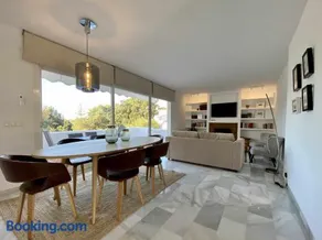 Luxury Apartm Brand newSwimming PoolGolf Beach - Image 1