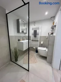 Moderne Ferienwohnung mit guter Ausstattung und Self checkin - Image 1