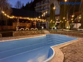 Rare Forest Retreat & Spa- Bran - Image 1