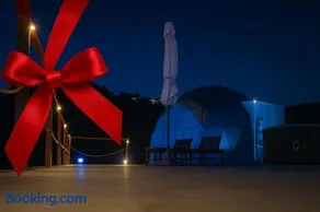 Palmaria Sky Bubbles Room - Image 4