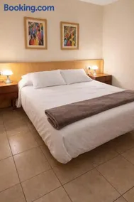 Beach Front 2 Bedrooms Apartment - Image 2