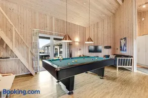 Luxury Seaside Villa With Pool For 22 Sj200 - Image 4
