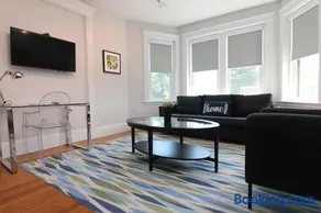 Large Studio w/ Queen AND Sofa Bed..#38 - Image 1