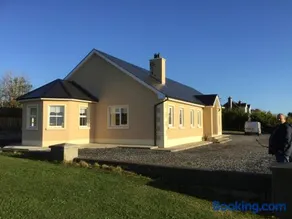 Lakeview House - Image 2