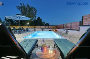 Punta Garden Pool House - Image 1