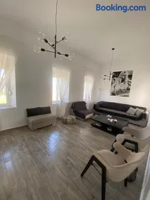 Angelica Residence - Perfect Quiet Center Location - 10mins Walk to Gennadi Beach - Image 4