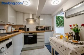 2 Bed in Warwick oc-c41051 - Image 3