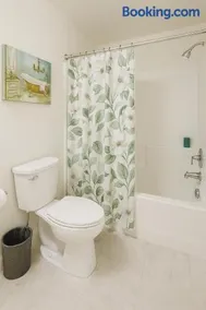 Marina Del Rey Getaway - Resort Amenities in Marina del Rey - Image 2
