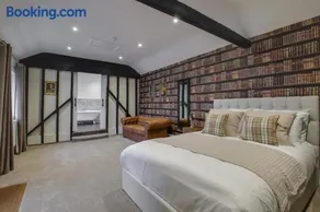 The Kings Arms Rooms - Image 2