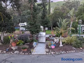 Farm house retreat on the hills near BART - Image 4